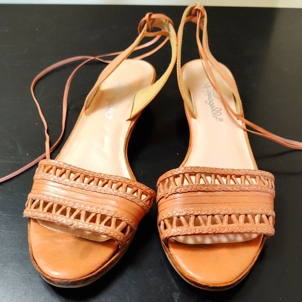 Vintage Pappagallo flat lace up sandals